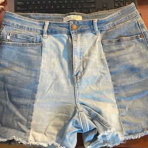 Judy Blue 2xl womens shorts multi two tone denim worn once